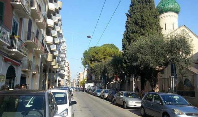 Corso Benedetto Croce, giallo del Natale al buio: luminarie prima messe e poi sparite